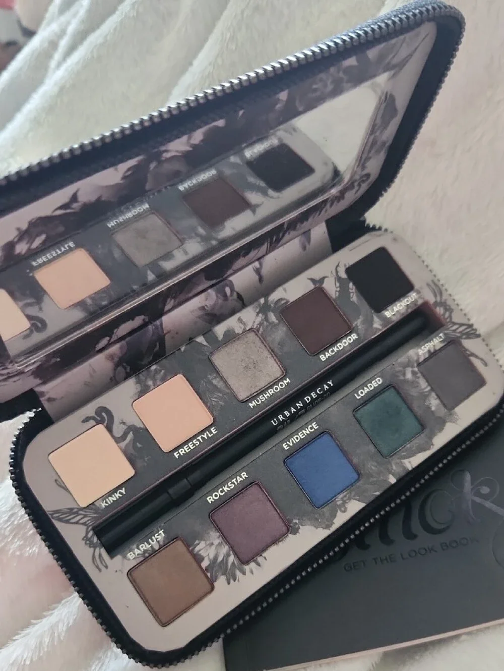 Urban Decay Smoked Eye Palette Set - Black